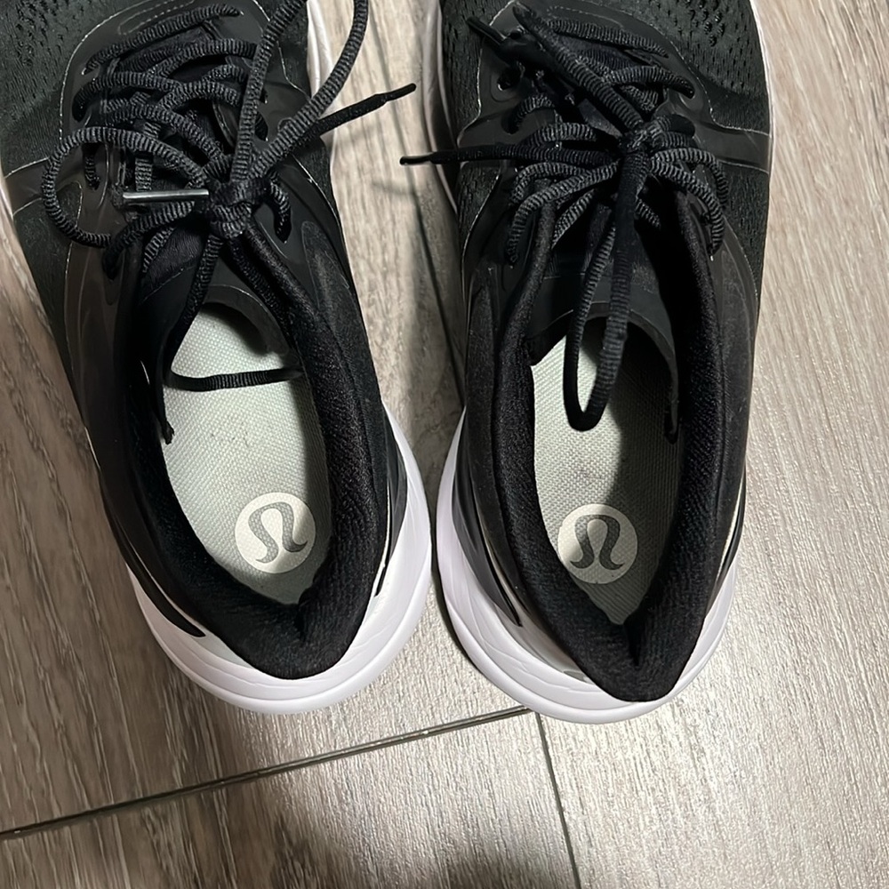 Lululemon Blissful Running Shoe size 11 - Picture 7 of 16